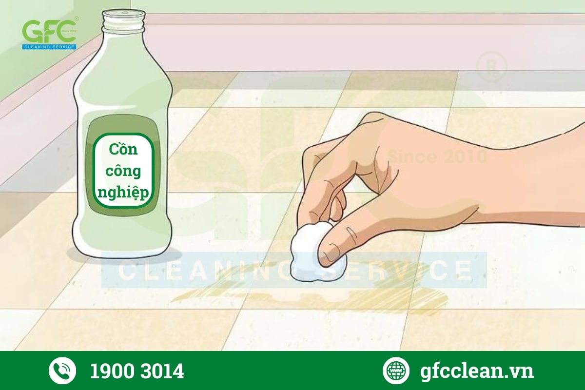 Dùng cồn công nghiệp để làm sạch vết dầu mỡ khô trên sàn PVC, sàn nhựa
